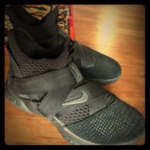 Nike Lebron Soldier 12 Basketball Shoes